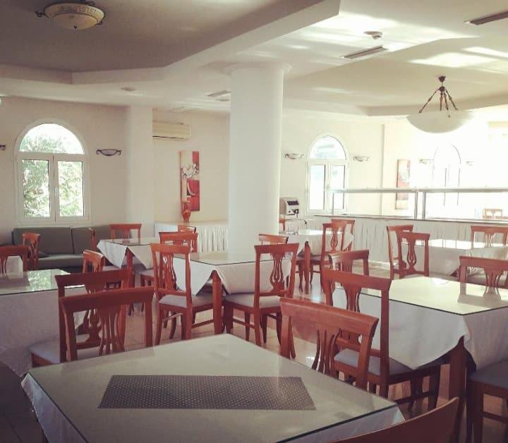Hotel Petros ซีลีวี ภายนอก รูปภาพ