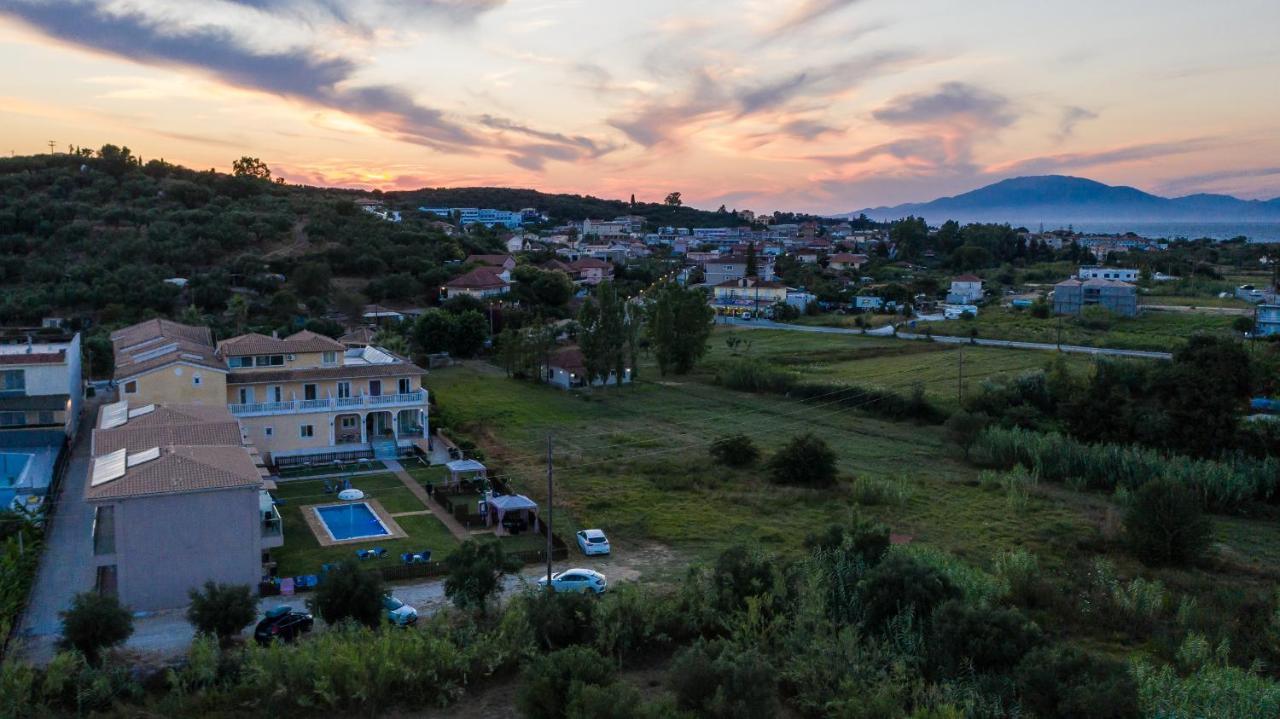 Hotel Petros ซีลีวี ภายนอก รูปภาพ