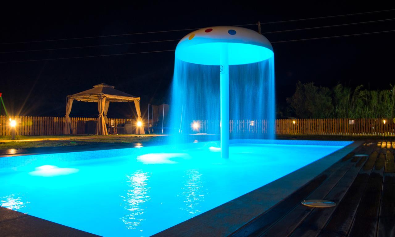Hotel Petros ซีลีวี ภายนอก รูปภาพ