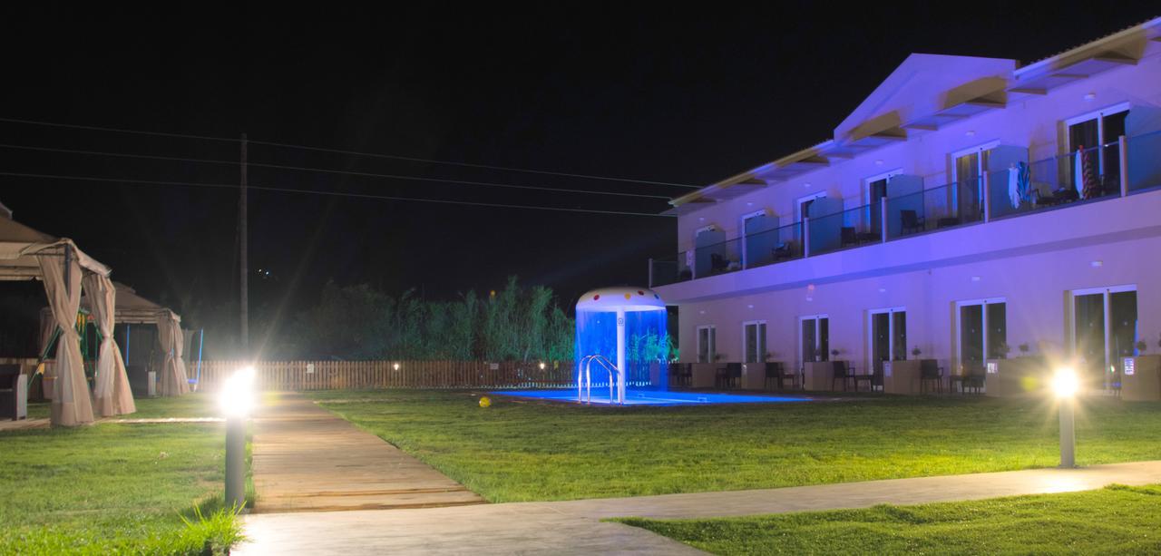 Hotel Petros ซีลีวี ภายนอก รูปภาพ